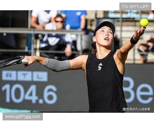 王欣瑜柏林站爆冷掀翻 17 号种子 首盘 6-3 强势破发卡萨金娜(1)